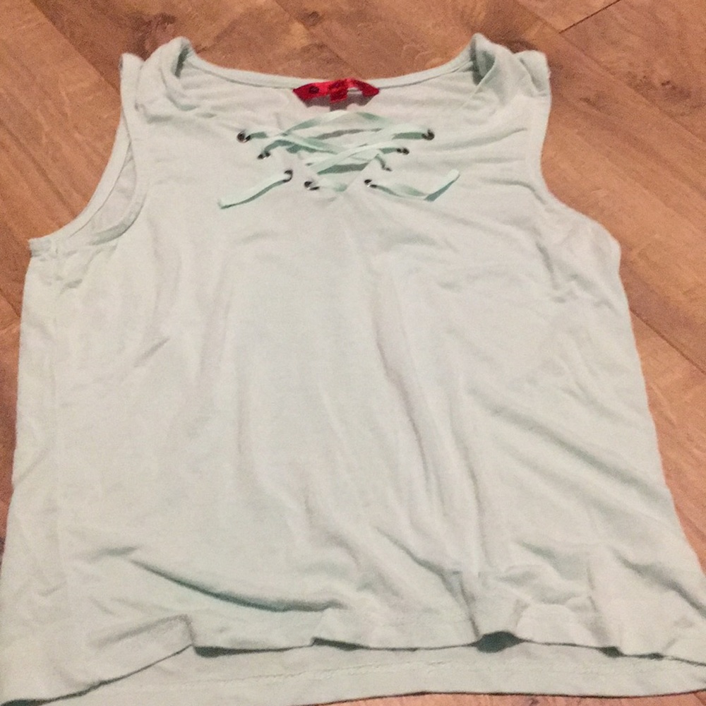 Crisscross short sleeved shirt in mint